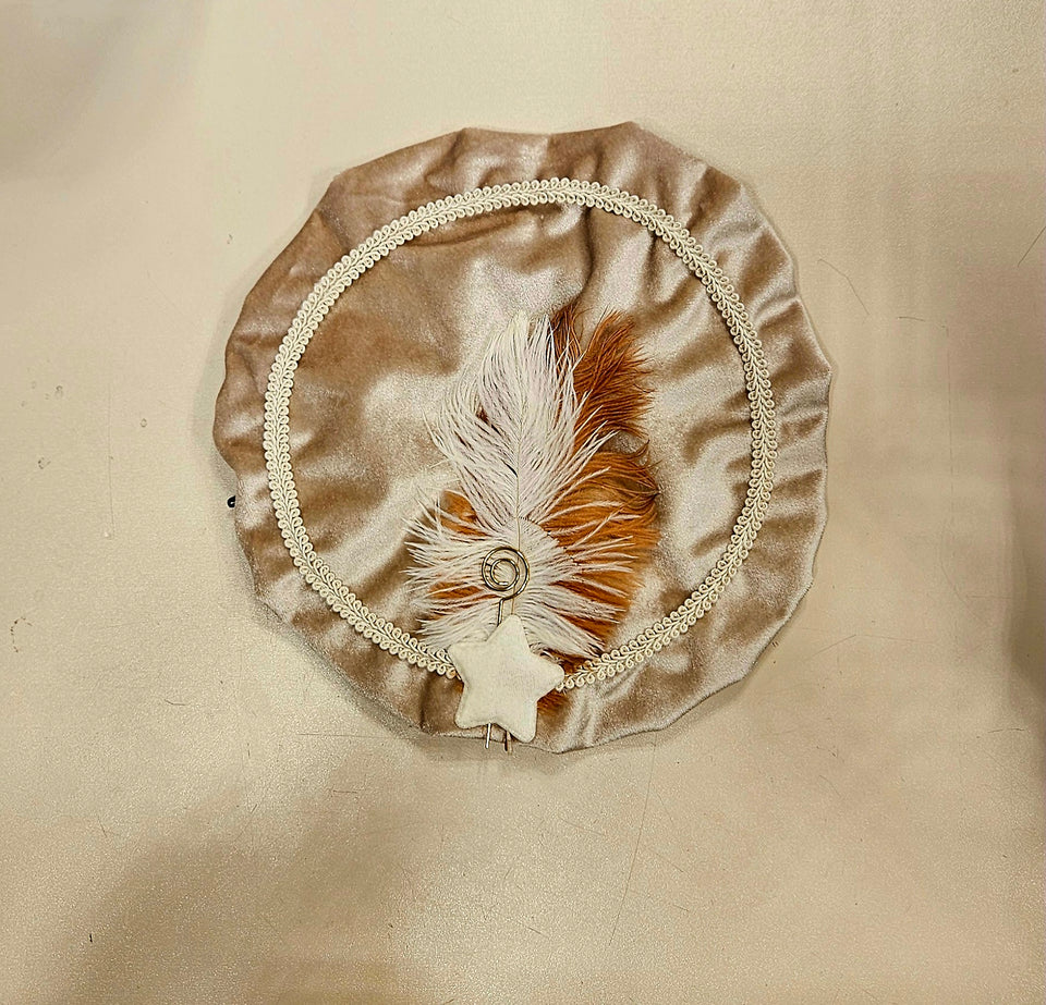 Pietenmuts créme ster bruin