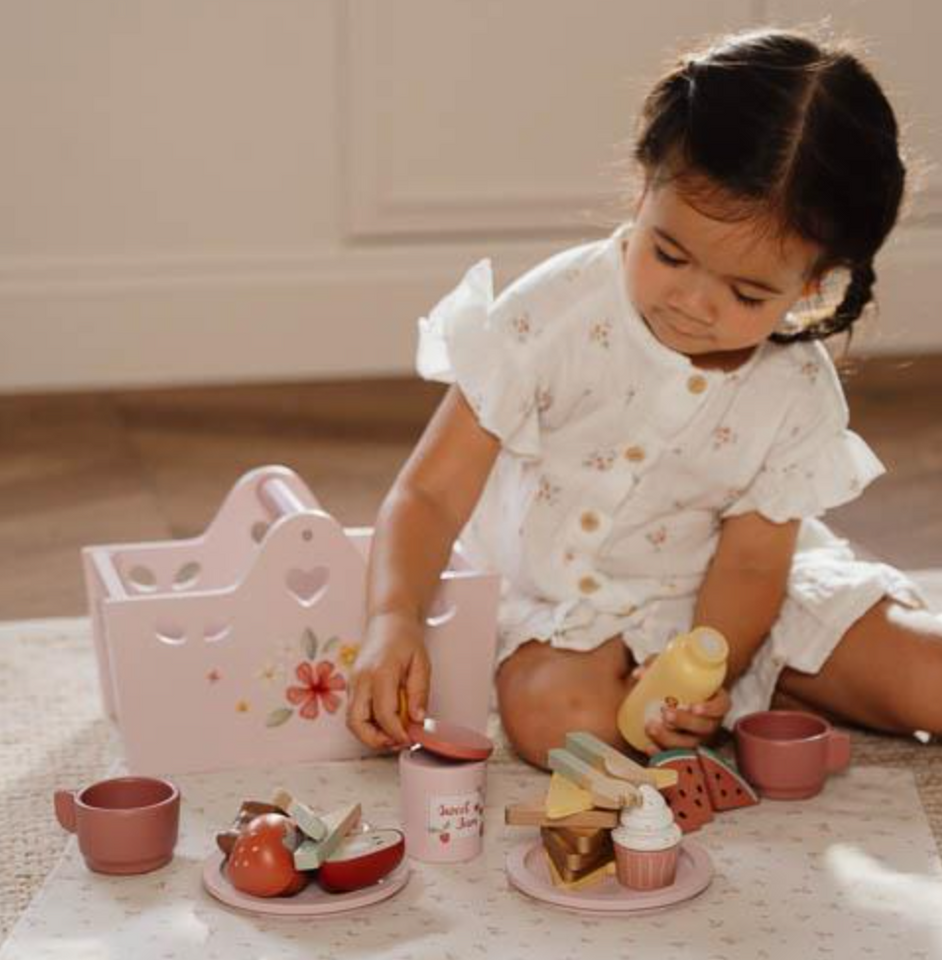 Little Dutch Picnic Play Set WoKado